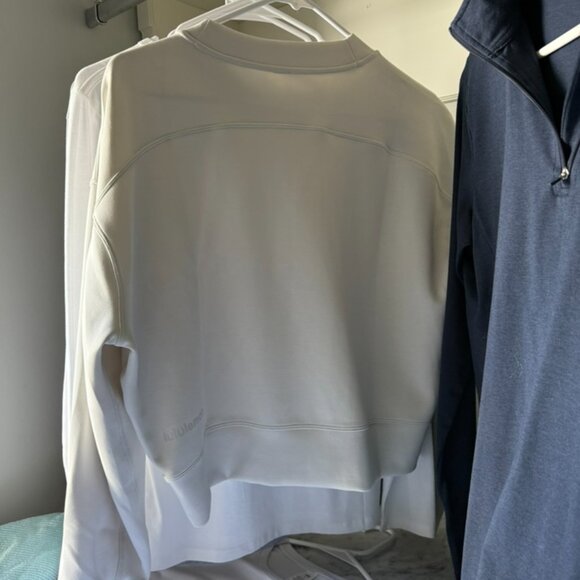 Lululemon Athletica NWOT Softstreme Perfectly Oversized Cropped Crew size 4 NEW - Picture 11 of 13